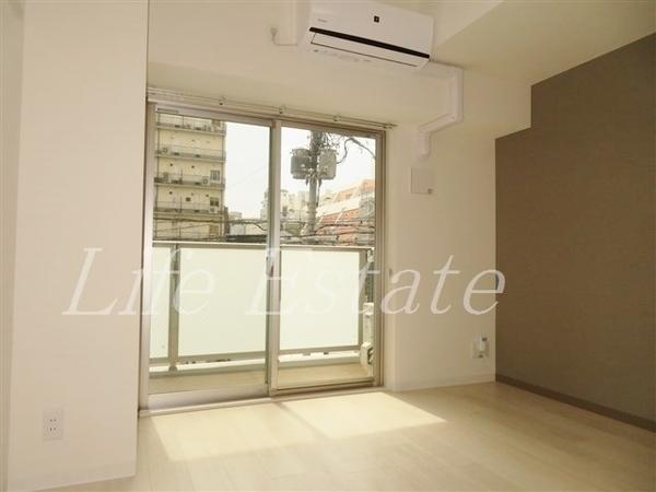 AKASHI ENTERPRISE(寝室)