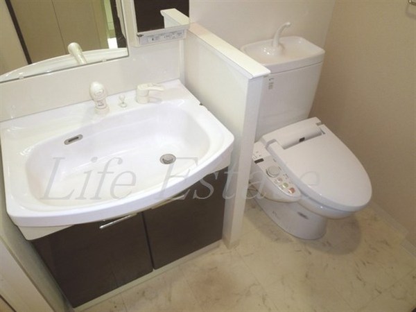 クラウンハイム北心斎橋フラワーコート