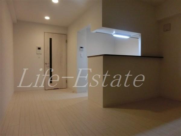 フォーリアライズ本町レクス(リビング)