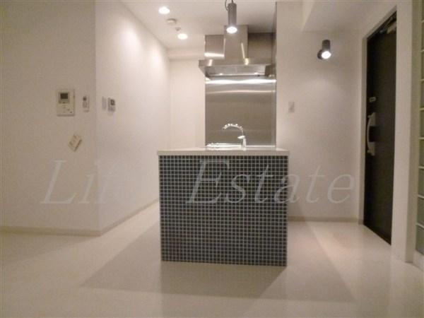 ルクレ堺筋本町レジデンス(キッチン)