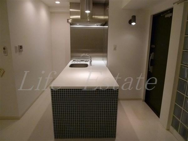 ルクレ堺筋本町レジデンス(キッチン)