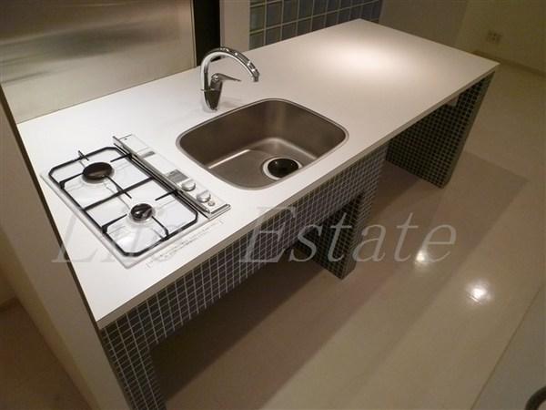 ルクレ堺筋本町レジデンス(キッチン)