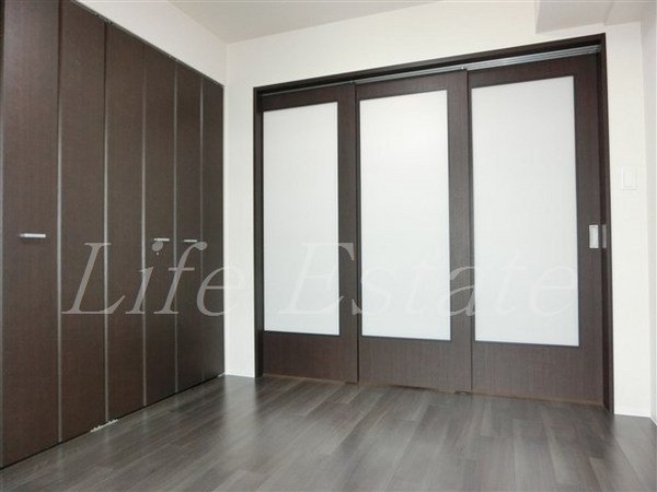 コンフォリア心斎橋EAST(寝室)