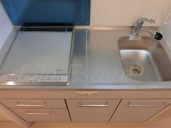 セレニテ心斎橋グランデ(キッチン)