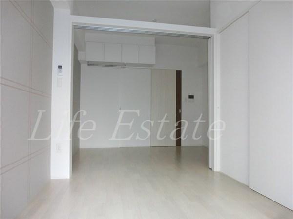 セレニテ心斎橋グランデ(リビング)