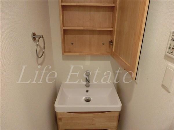 セレニテ心斎橋グランデ(洗面台・洗面所)