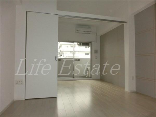 セレニテ心斎橋グランデ(リビング)