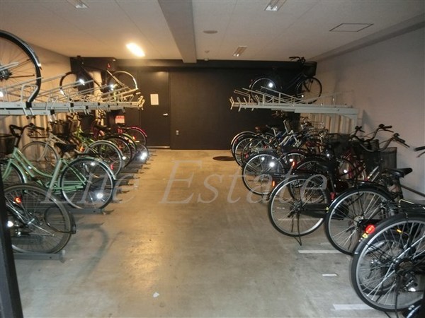 プレサンス松屋町駅前