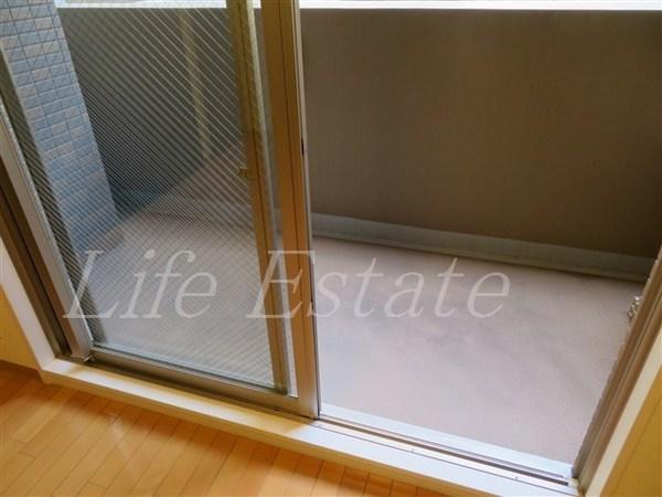 大阪市中央区備後町１丁目のマンション