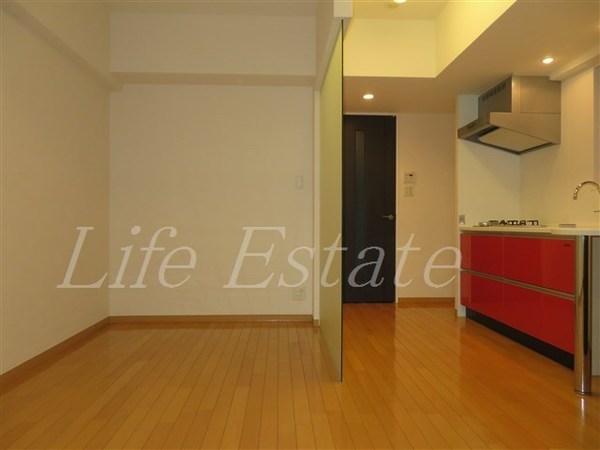 大阪市中央区備後町１丁目のマンション