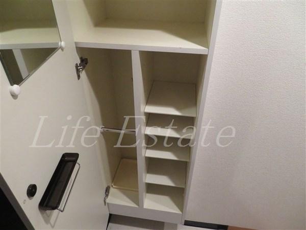 大阪市中央区備後町１丁目のマンション