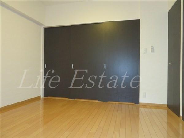 大阪市中央区備後町１丁目のマンション