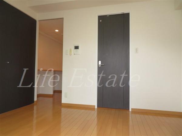 大阪市中央区備後町１丁目のマンション