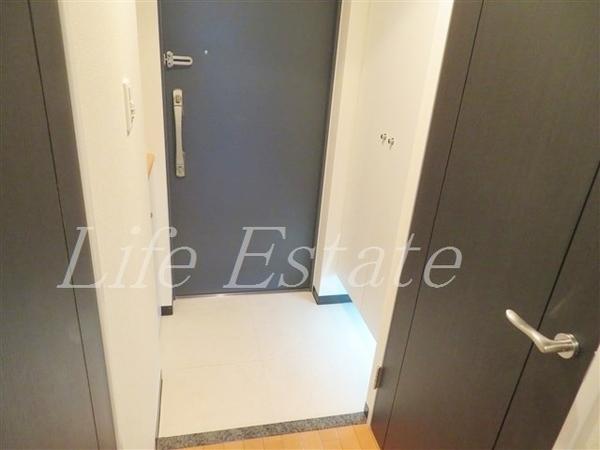 大阪市中央区備後町１丁目のマンション