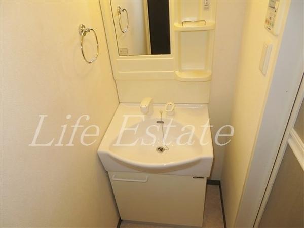 大阪市中央区備後町１丁目のマンション