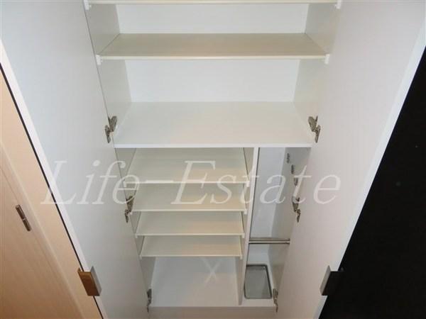 プレサンス谷町九丁目駅前