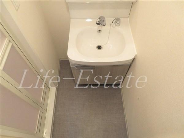 プレサンス谷町九丁目駅前