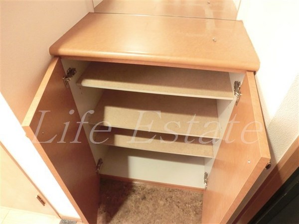 プレサンス東本町