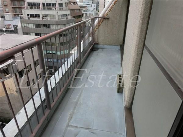 大阪市中央区安土町１丁目のマンション