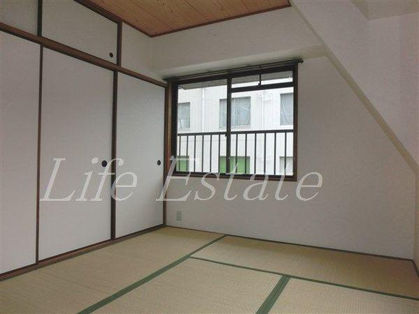 大阪市中央区安土町１丁目のマンション