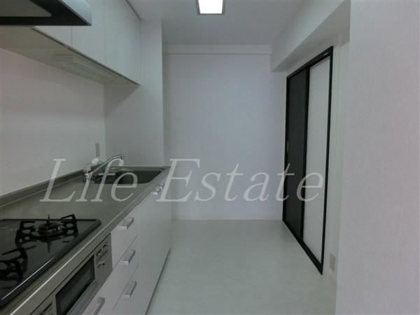 大阪市中央区安土町１丁目のマンション