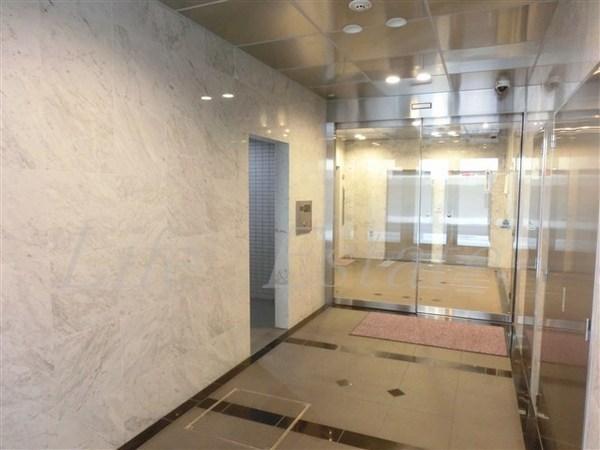 大阪市中央区博労町１丁目のマンション