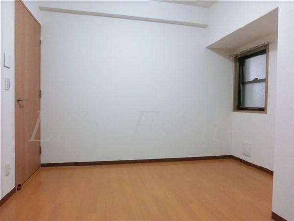 大阪市中央区博労町１丁目のマンション