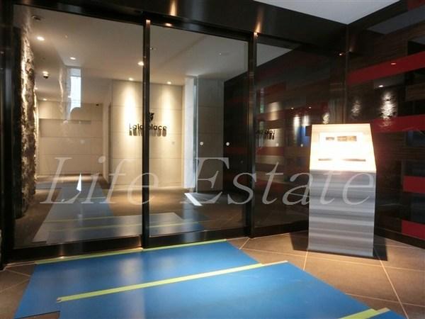 ララプレイス大阪城WESTEN