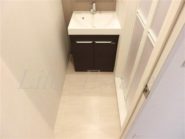 ララプレイス大阪城WESTEN