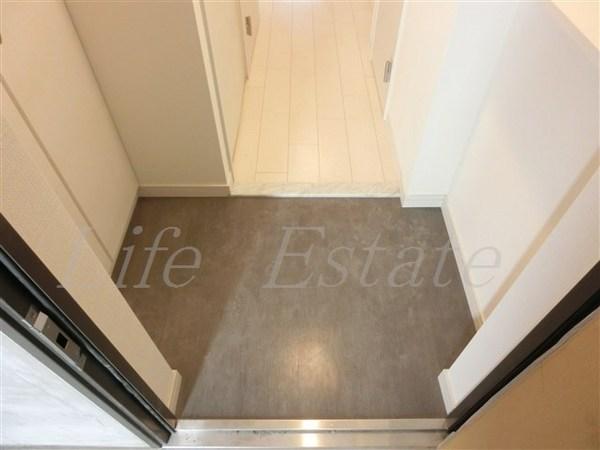 ララプレイス大阪城WESTEN