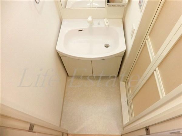 クラウンハイム北心斎橋フラワーコート