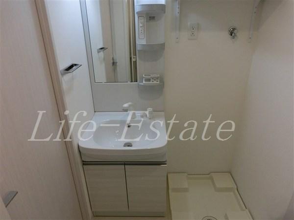 ファーストフィオーレ本町イースト