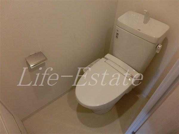 ファーストフィオーレ本町イースト