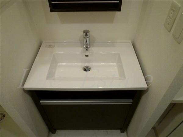 アプリーレ堺筋本町