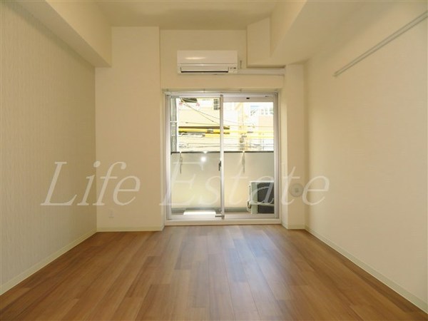 プレサンス心斎橋ソレイユ