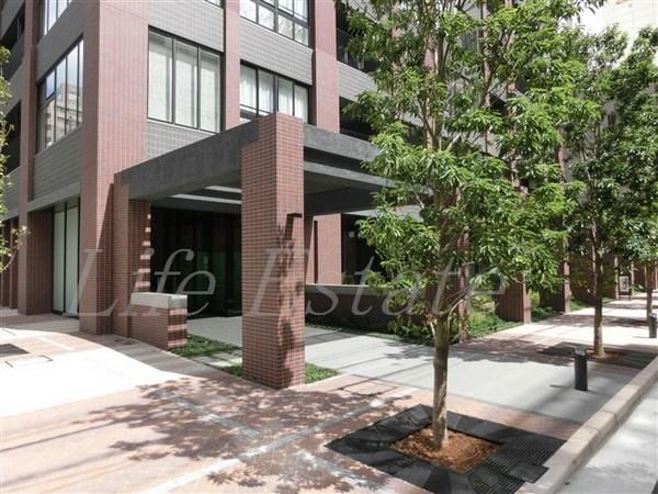 大阪市中央区南船場１丁目のマンション