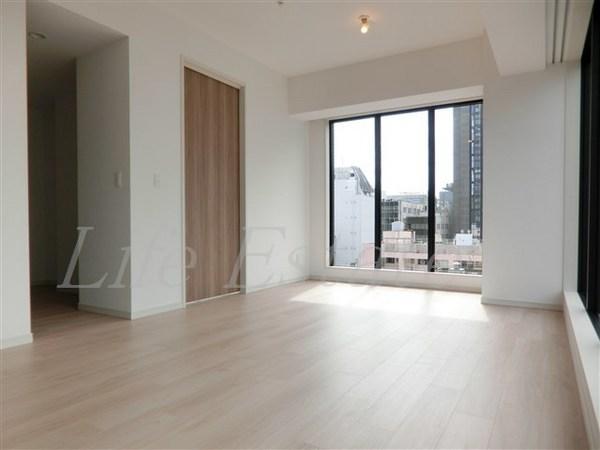 大阪市中央区南船場１丁目のマンション