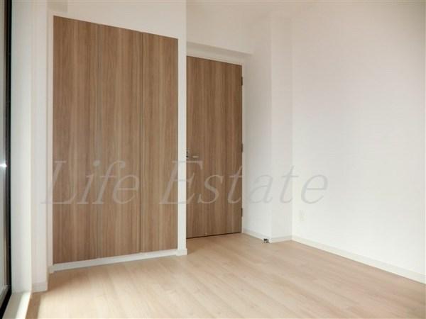 大阪市中央区南船場１丁目のマンション