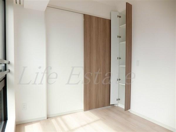 大阪市中央区南船場１丁目のマンション