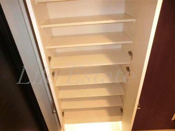 レジュールアッシュ大阪城WEST