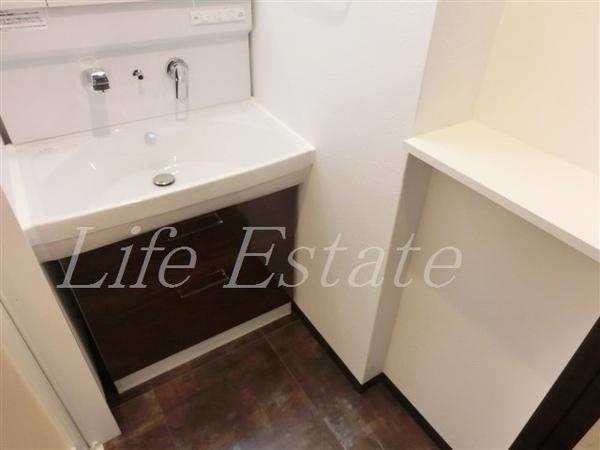 ラクラス本町東