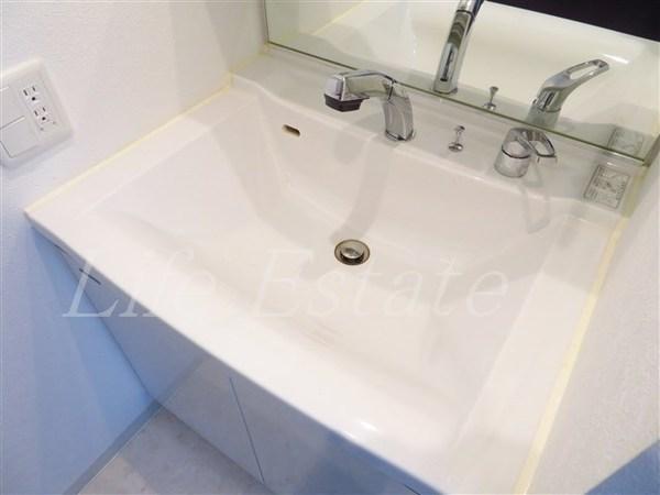 クリスタルエグゼ心斎橋