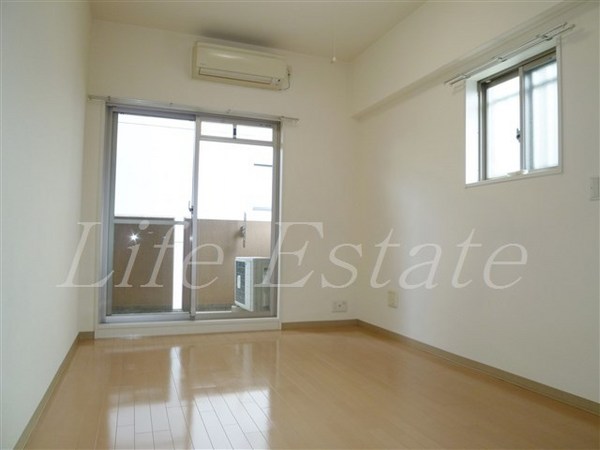 クラウンハイム本町ＥＡＳＴ