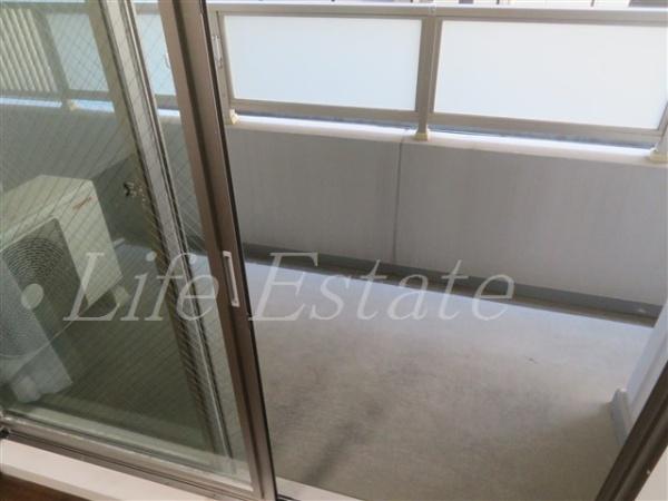 大阪市中央区南船場２丁目のマンション