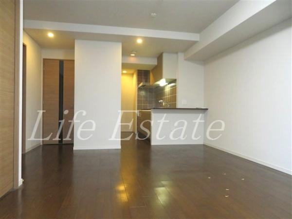 大阪市中央区南船場２丁目のマンション