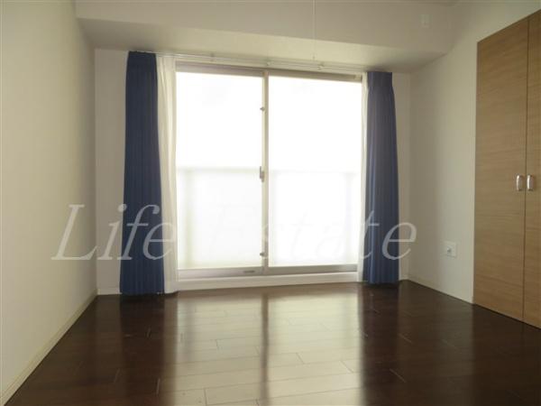 大阪市中央区南船場２丁目のマンション