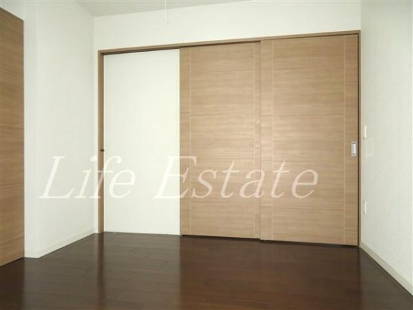 大阪市中央区南船場２丁目のマンション