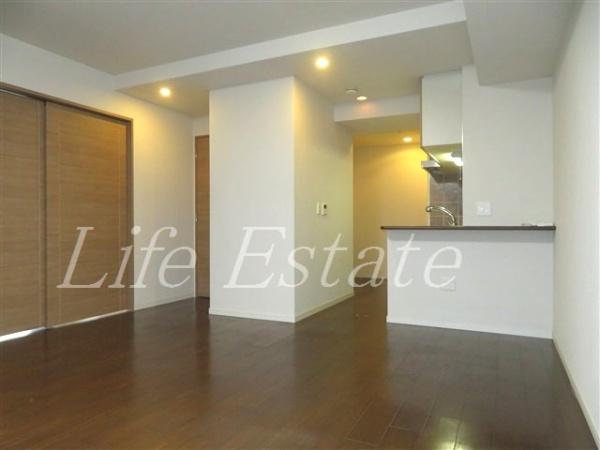 大阪市中央区南船場２丁目のマンション