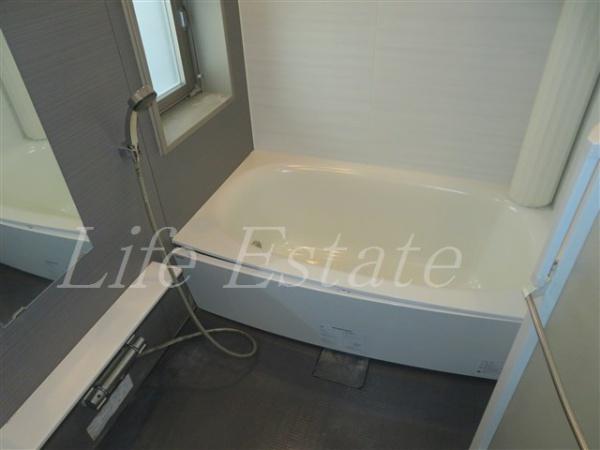 大阪市中央区南船場２丁目のマンション