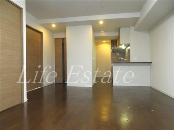 大阪市中央区南船場２丁目のマンション